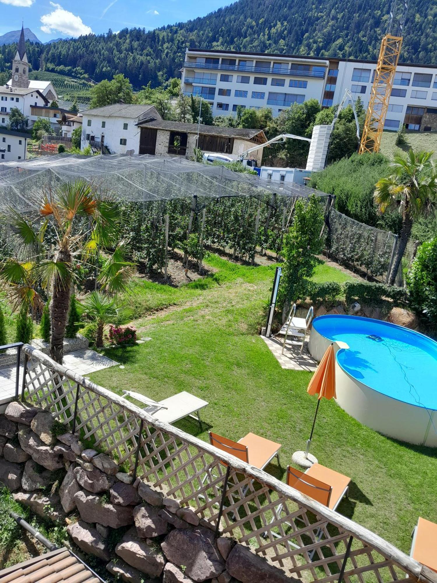 Ferienwohnung Bergblick-Schlosshof Vollan Ngoại thất bức ảnh